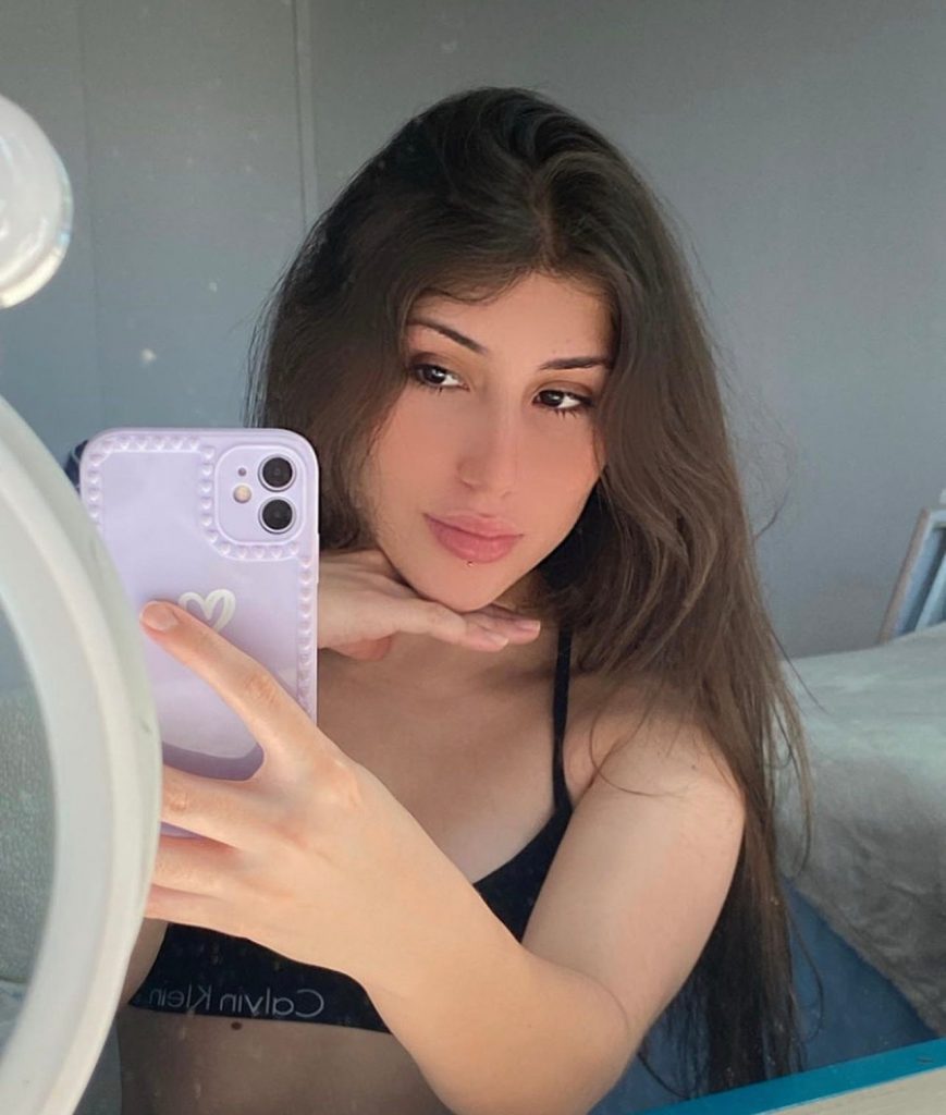 pretty costa rican woman